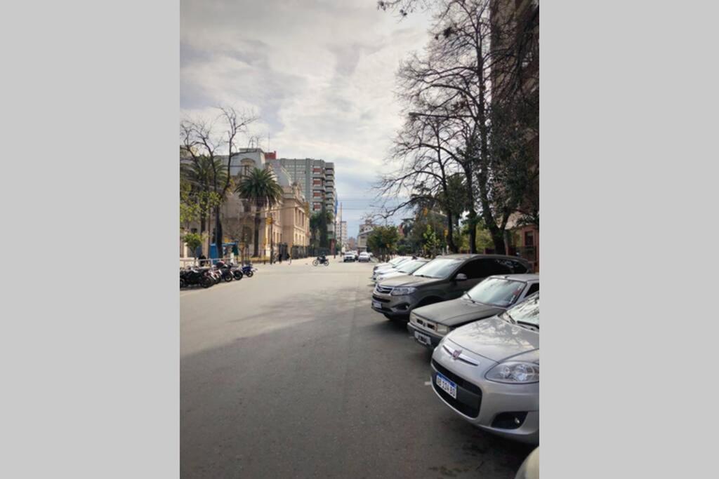 דירות סן סלבדור דה ג'ולוי Departamento Centrico A Metros De Plaza Belgrano מראה חיצוני תמונה